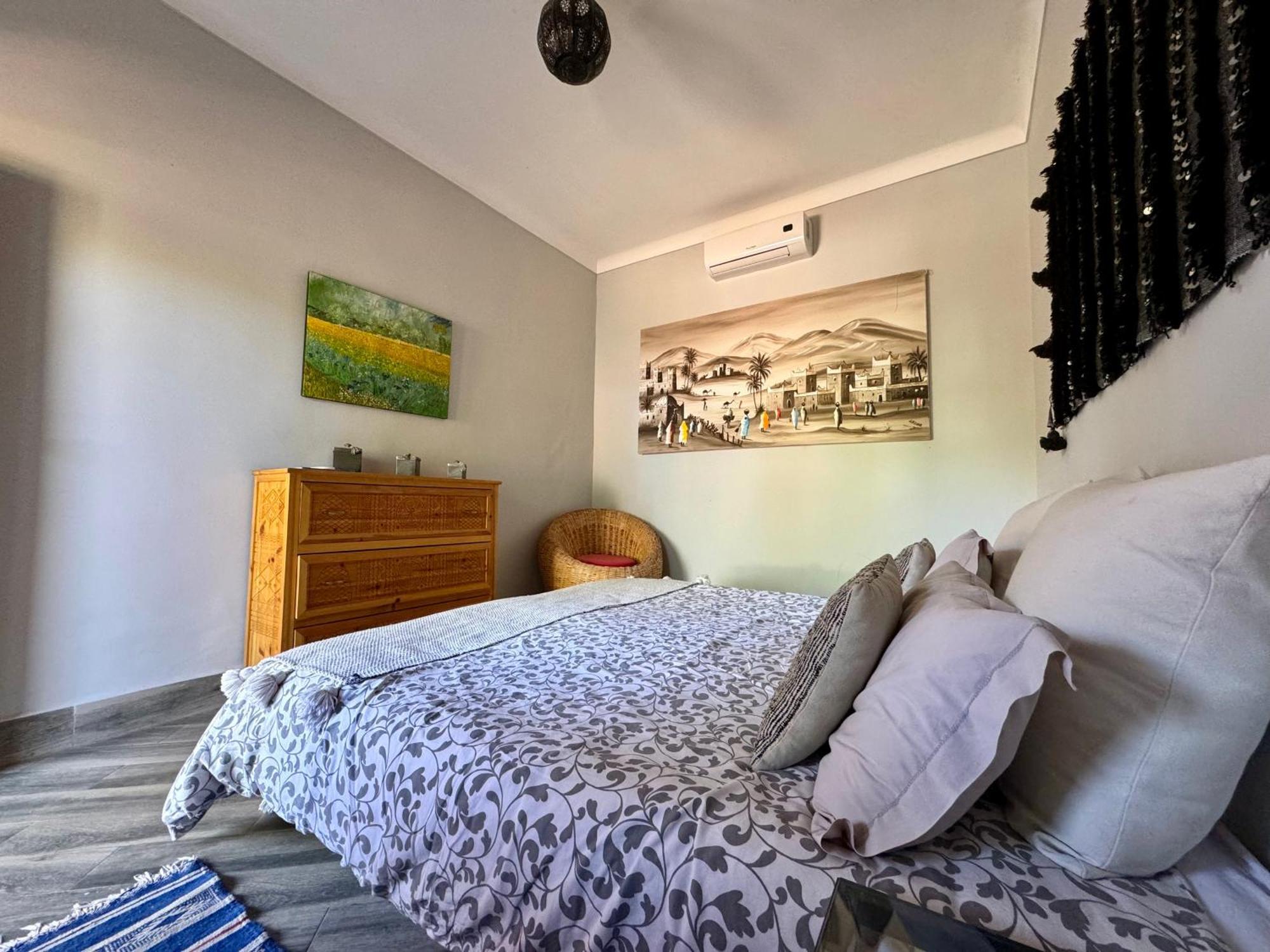Hotel Jenny Lynn Tazrou Habitación foto